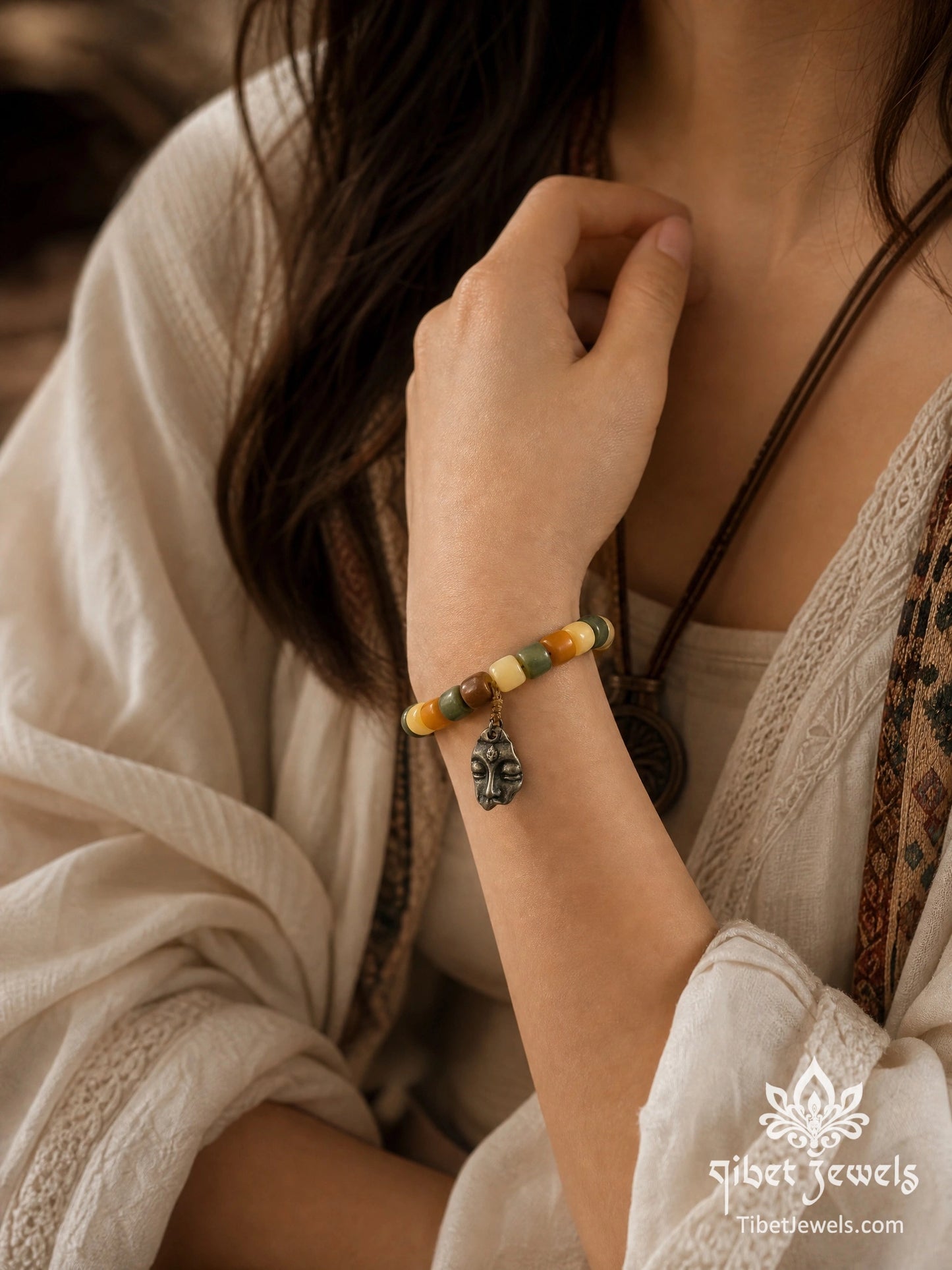 The "Inward Gaze" Multicolor Bodhi Root Bracelet | Tibetan Silver Buddha Amulet