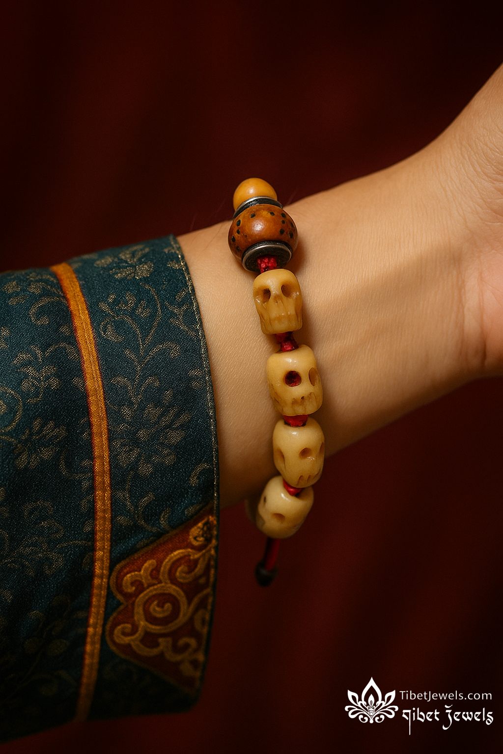 Handcrafted Yak Bone Bracelet with Ritual Dice Bead - Tibet Jewels